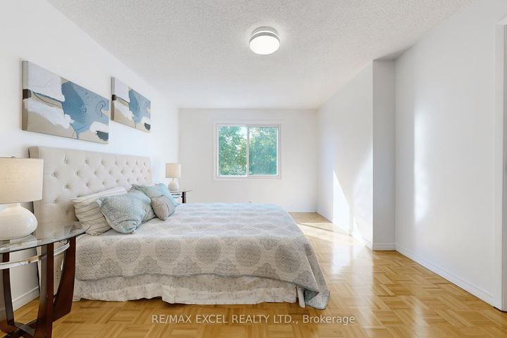Photo 19 at 29 Green Spring Drive, Milliken, Toronto