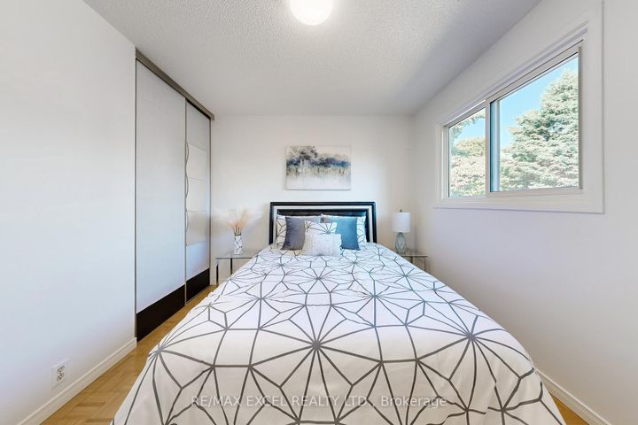 Photo 23 at 29 Green Spring Drive, Milliken, Toronto