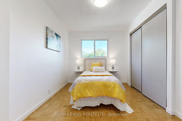 Photo 25 at 29 Green Spring Drive, Milliken, Toronto