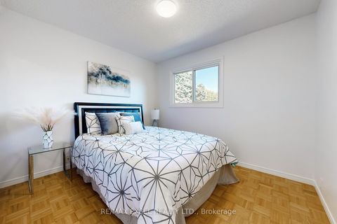 Photo 22 at 29 Green Spring Drive, Milliken, Toronto