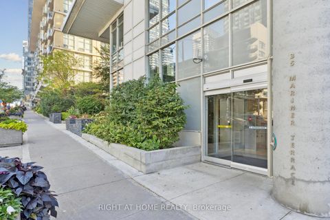 Photo 2 at 102 - 35 Mariner Terrace, Waterfront Communities C1, Toronto