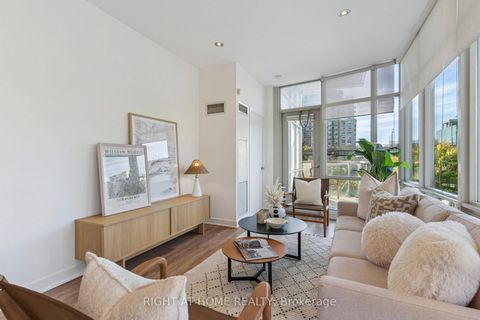 Photo 7 at 102 - 35 Mariner Terrace, Waterfront Communities C1, Toronto