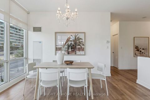 Photo 8 at 102 - 35 Mariner Terrace, Waterfront Communities C1, Toronto