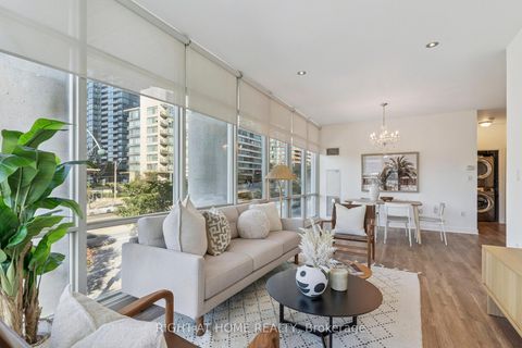 Photo 9 at 102 - 35 Mariner Terrace, Waterfront Communities C1, Toronto