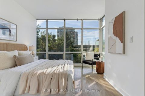 Photo 15 at 102 - 35 Mariner Terrace, Waterfront Communities C1, Toronto