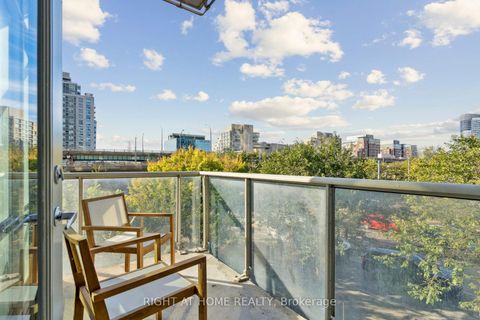Photo 24 at 102 - 35 Mariner Terrace, Waterfront Communities C1, Toronto