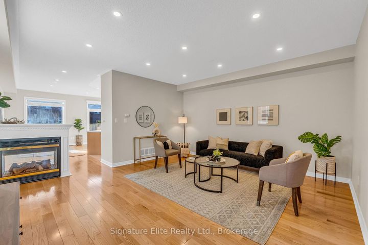 Photo 2 at 124 Rocky Point Crescent, Madoc, Brampton