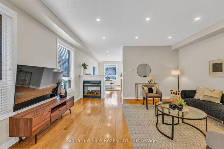 Photo 3 at 124 Rocky Point Crescent, Madoc, Brampton