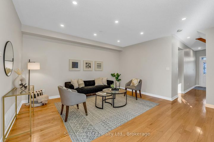 Photo 4 at 124 Rocky Point Crescent, Madoc, Brampton