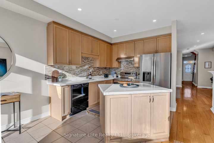 Photo 12 at 124 Rocky Point Crescent, Madoc, Brampton