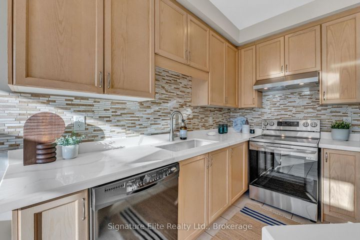 Photo 13 at 124 Rocky Point Crescent, Madoc, Brampton