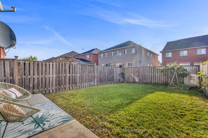 Photo 16 at 124 Rocky Point Crescent, Madoc, Brampton