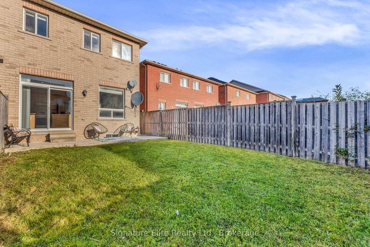 Photo 17 at 124 Rocky Point Crescent, Madoc, Brampton