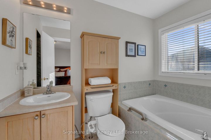 Photo 26 at 124 Rocky Point Crescent, Madoc, Brampton