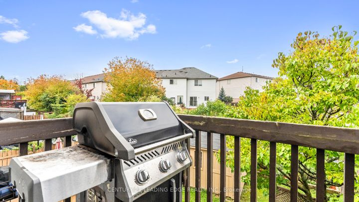 Photo 6 at 330 Sparrow Circle, Highbush, Pickering