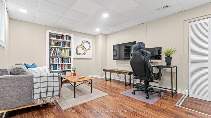 Photo 14 at 330 Sparrow Circle, Highbush, Pickering