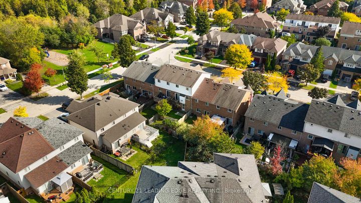 Photo 16 at 330 Sparrow Circle, Highbush, Pickering