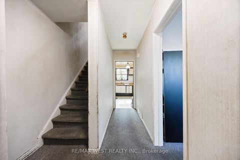 Photo 2 at 241 Eileen Avenue, Smythe, Toronto