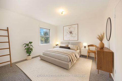 Photo 15 at 241 Eileen Avenue, Smythe, Toronto