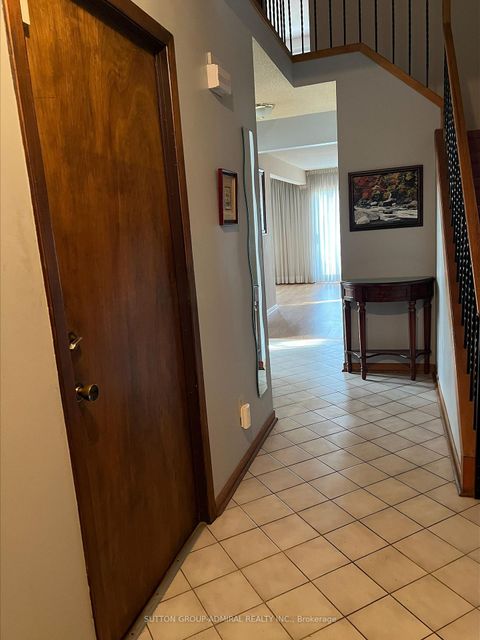 Photo 2 at 14 Prairie Dunes Place, Glen Shields, Vaughan