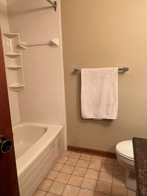Photo 8 at 14 Prairie Dunes Place, Glen Shields, Vaughan