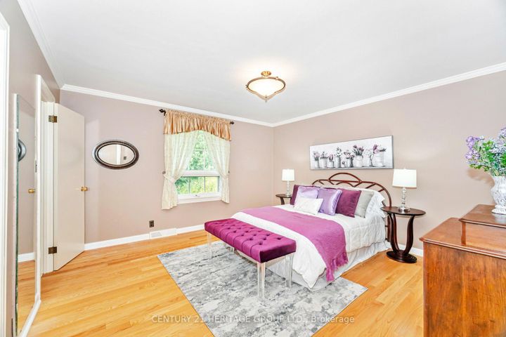 Photo 15 at 22 Poplar Drive, Oak Ridges, Richmond Hill