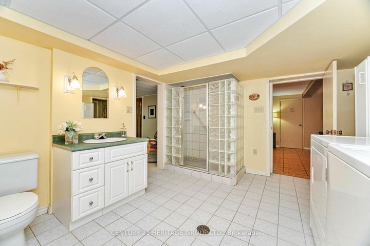 Photo 32 at 22 Poplar Drive, Oak Ridges, Richmond Hill