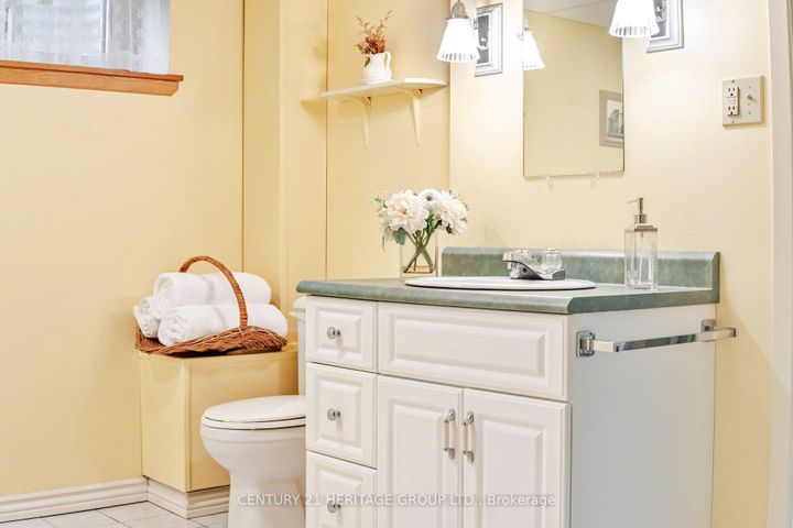 Photo 33 at 22 Poplar Drive, Oak Ridges, Richmond Hill
