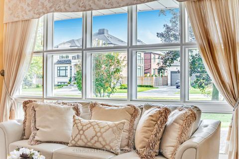 Photo 6 at 22 Poplar Drive, Oak Ridges, Richmond Hill