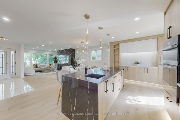Photo 10 at 2240 Springfield Court, Sheridan, Mississauga