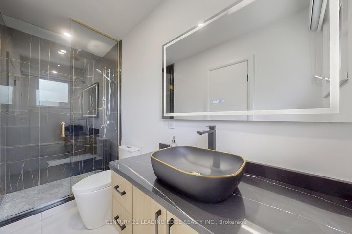 Photo 16 at 2240 Springfield Court, Sheridan, Mississauga