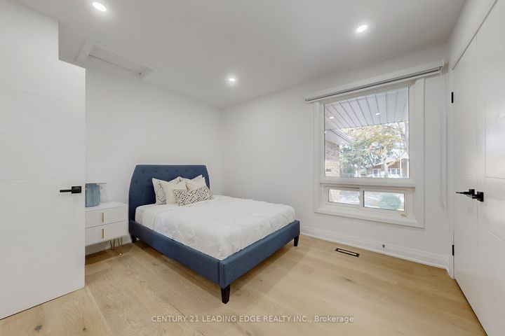 Photo 17 at 2240 Springfield Court, Sheridan, Mississauga