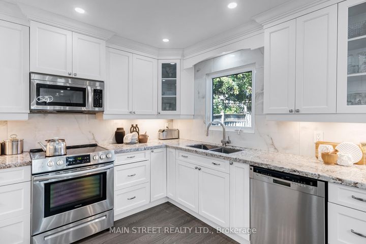 Photo 8 at 36 Nelson Circle, Armitage, Newmarket