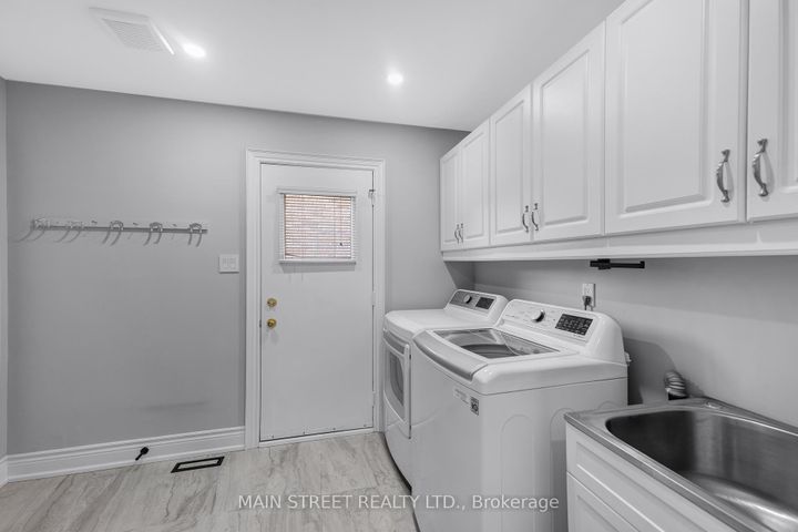 Photo 18 at 36 Nelson Circle, Armitage, Newmarket