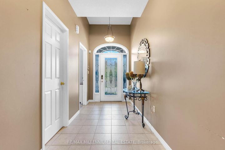 Photo 10 at 188 Blue Mountain Drive, Stoney Creek Mountain, Hamilton