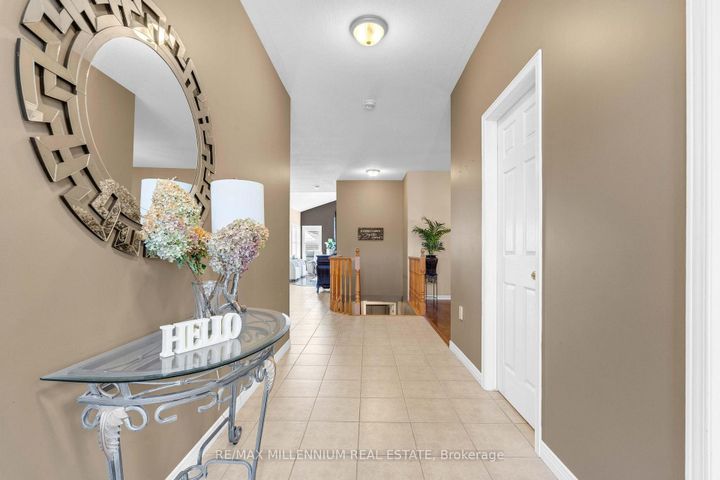 Photo 11 at 188 Blue Mountain Drive, Stoney Creek Mountain, Hamilton