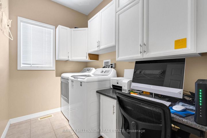 Photo 15 at 188 Blue Mountain Drive, Stoney Creek Mountain, Hamilton