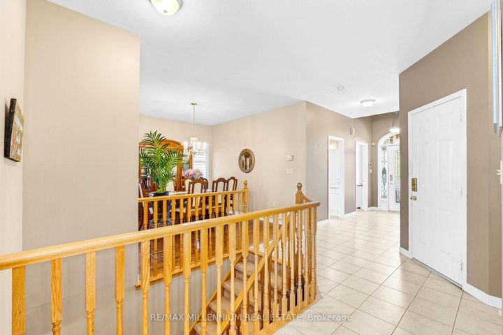 Photo 16 at 188 Blue Mountain Drive, Stoney Creek Mountain, Hamilton