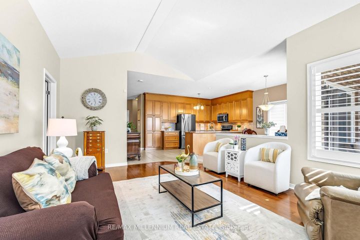 Photo 19 at 188 Blue Mountain Drive, Stoney Creek Mountain, Hamilton