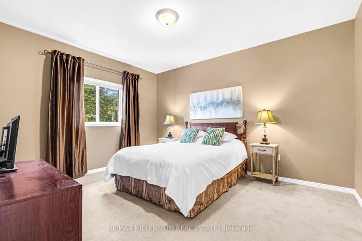 Photo 23 at 188 Blue Mountain Drive, Stoney Creek Mountain, Hamilton