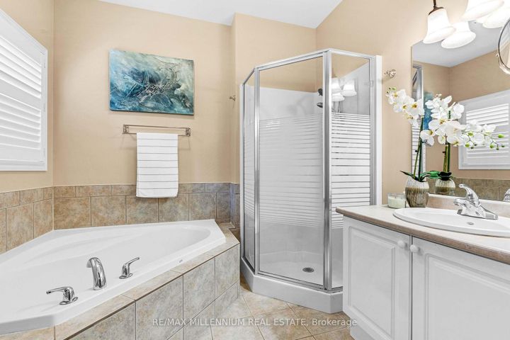 Photo 25 at 188 Blue Mountain Drive, Stoney Creek Mountain, Hamilton