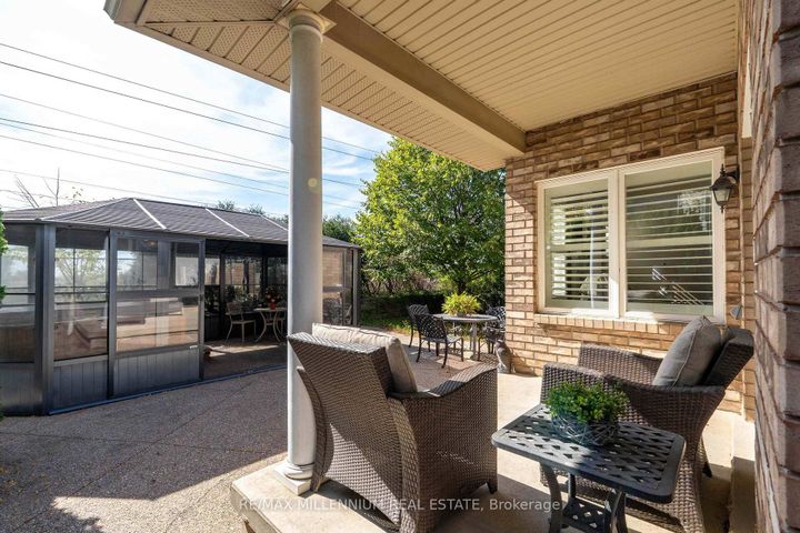 Photo 31 at 188 Blue Mountain Drive, Stoney Creek Mountain, Hamilton