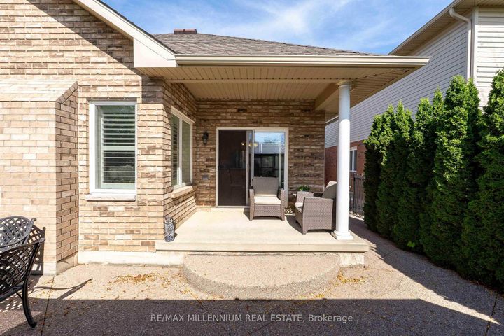 Photo 33 at 188 Blue Mountain Drive, Stoney Creek Mountain, Hamilton