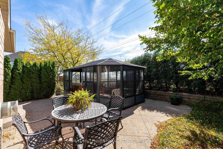 Photo 35 at 188 Blue Mountain Drive, Stoney Creek Mountain, Hamilton