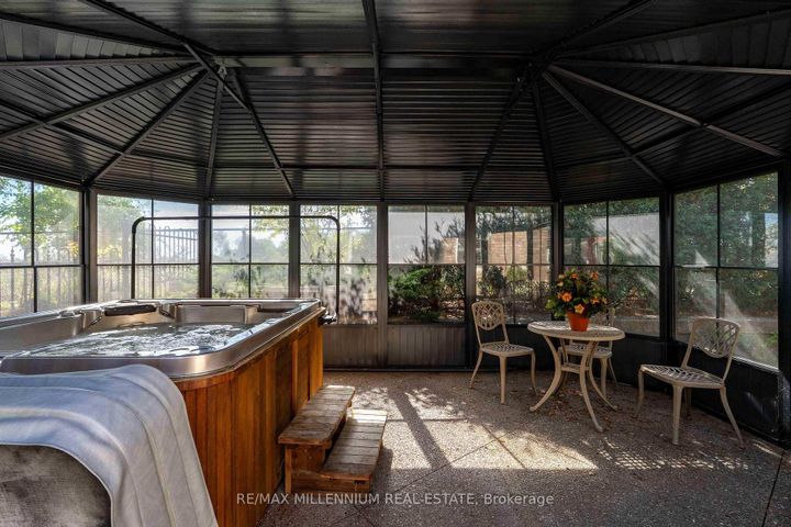 Photo 37 at 188 Blue Mountain Drive, Stoney Creek Mountain, Hamilton