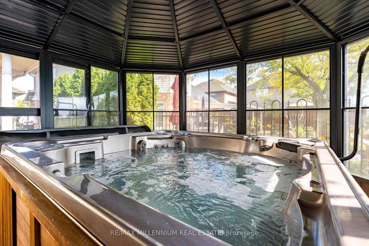 Photo 40 at 188 Blue Mountain Drive, Stoney Creek Mountain, Hamilton