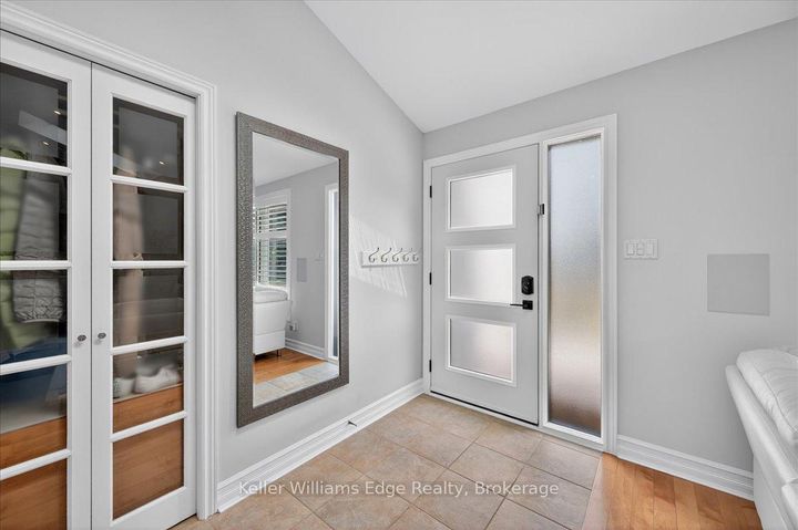 Photo 5 at 400 Sunset Drive, WO West, Oakville