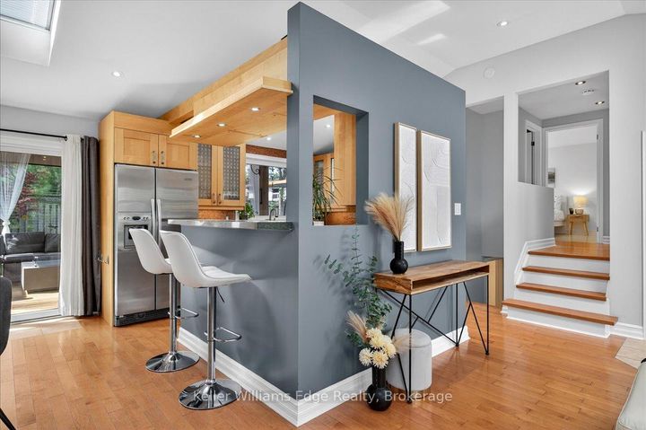Photo 16 at 400 Sunset Drive, WO West, Oakville