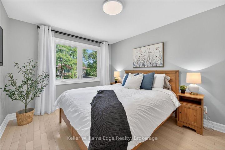 Photo 21 at 400 Sunset Drive, WO West, Oakville