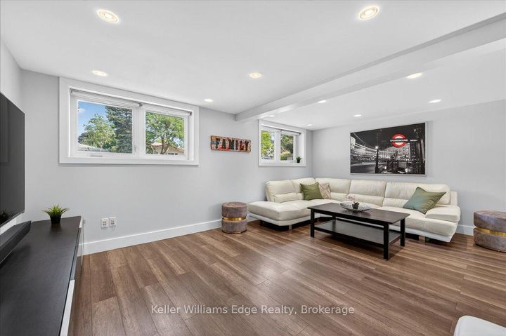 Photo 27 at 400 Sunset Drive, WO West, Oakville